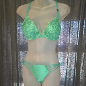 Victoria's Secret Green Lace Bra